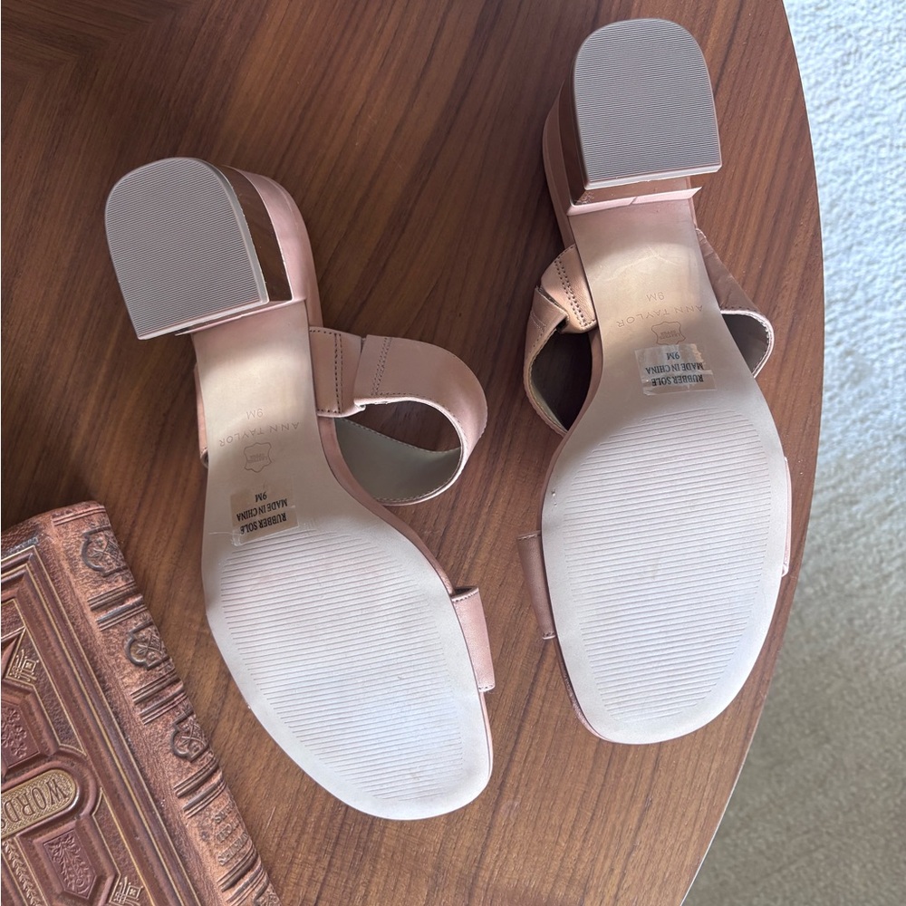 Ann Taylor Leather Two-Strap Block Heel Mules with Gold Accent Size 9 - Picture 6 of 6
